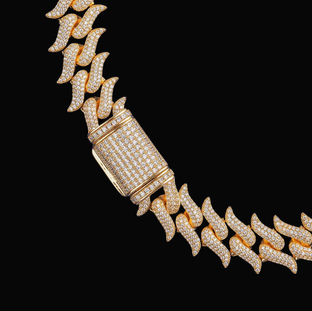 18MM Cuban Link Iced Out Diamond Necklace Chain - Image 4
