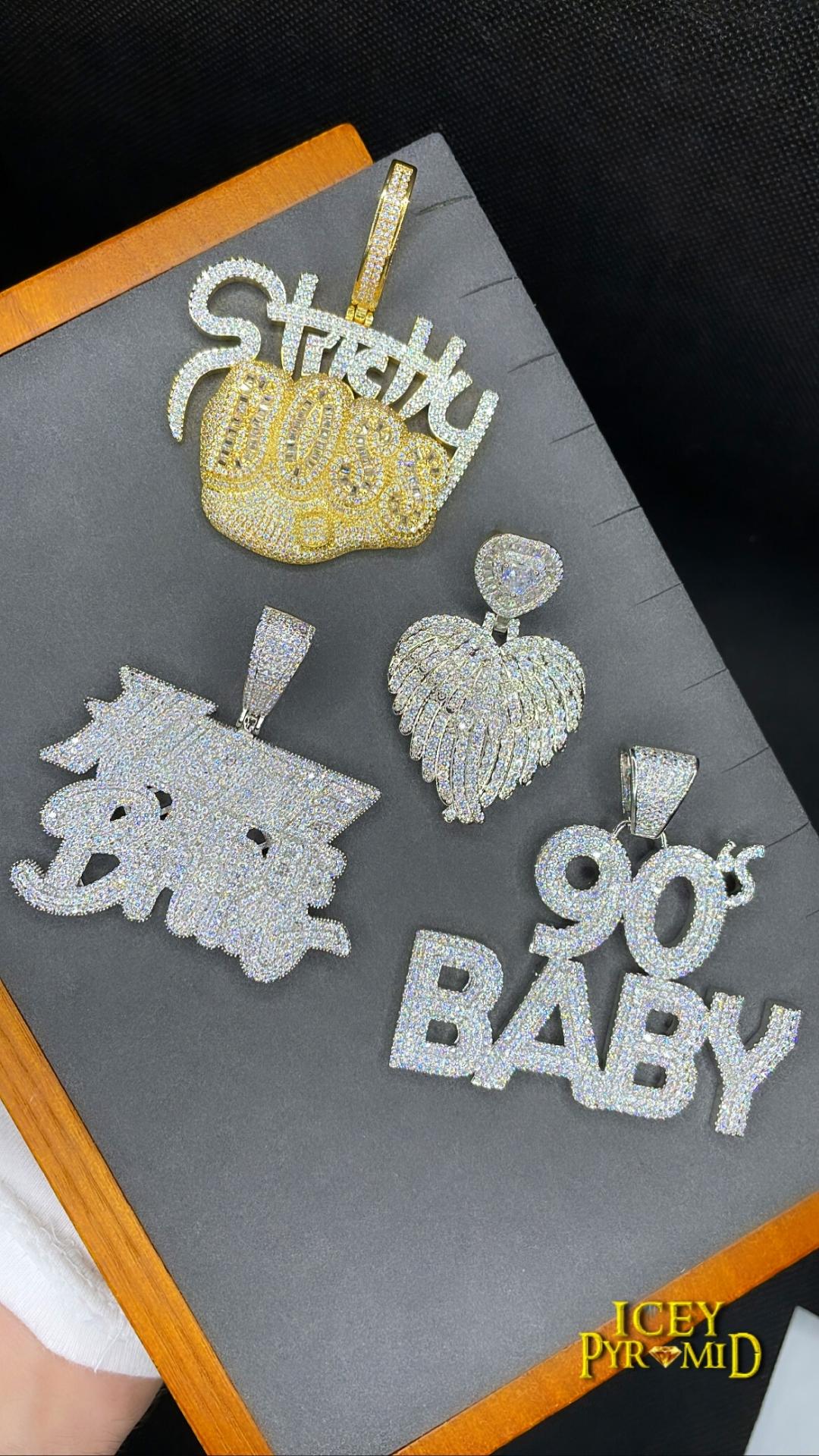 90's Baby Iced Out Letter Diamond Pendant Necklace - Image 3