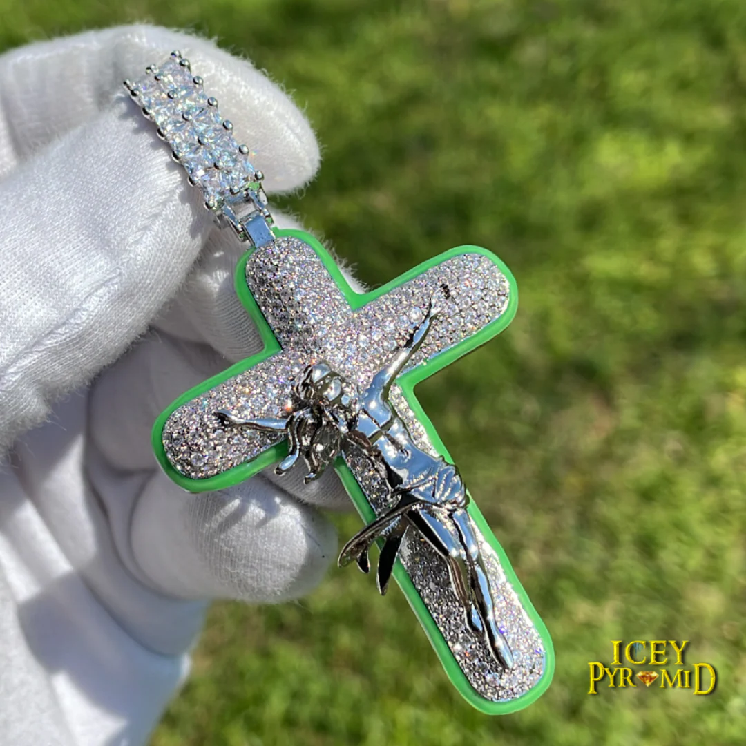 Cross Jesus Luminous Glow In The Dark Iced Out Diamond Pendant Necklace - Image 3