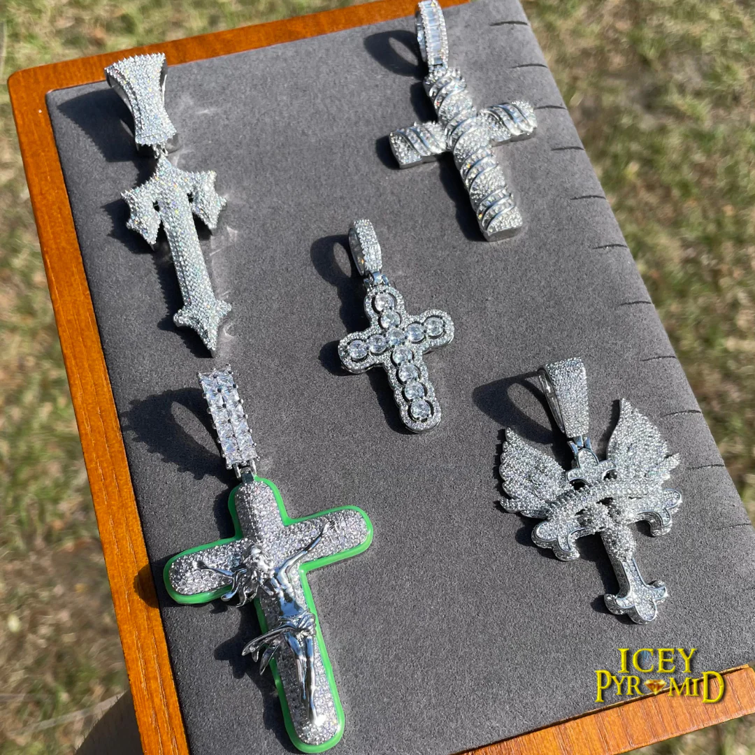 Cross Jesus Luminous Glow In The Dark Iced Out Diamond Pendant Necklace - Image 5