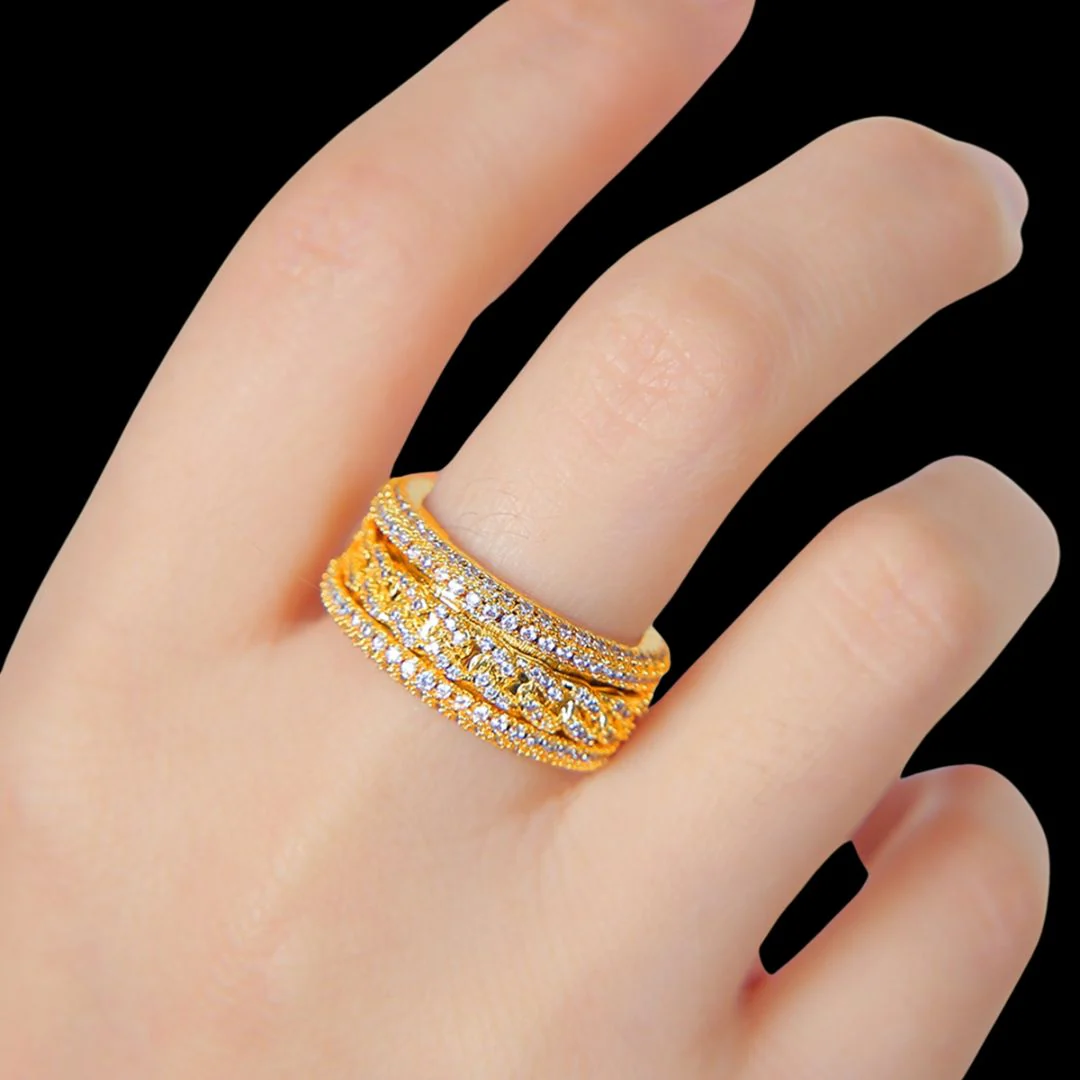 Prong Setting Spinnig Iced Out Diamond Ring - Image 4